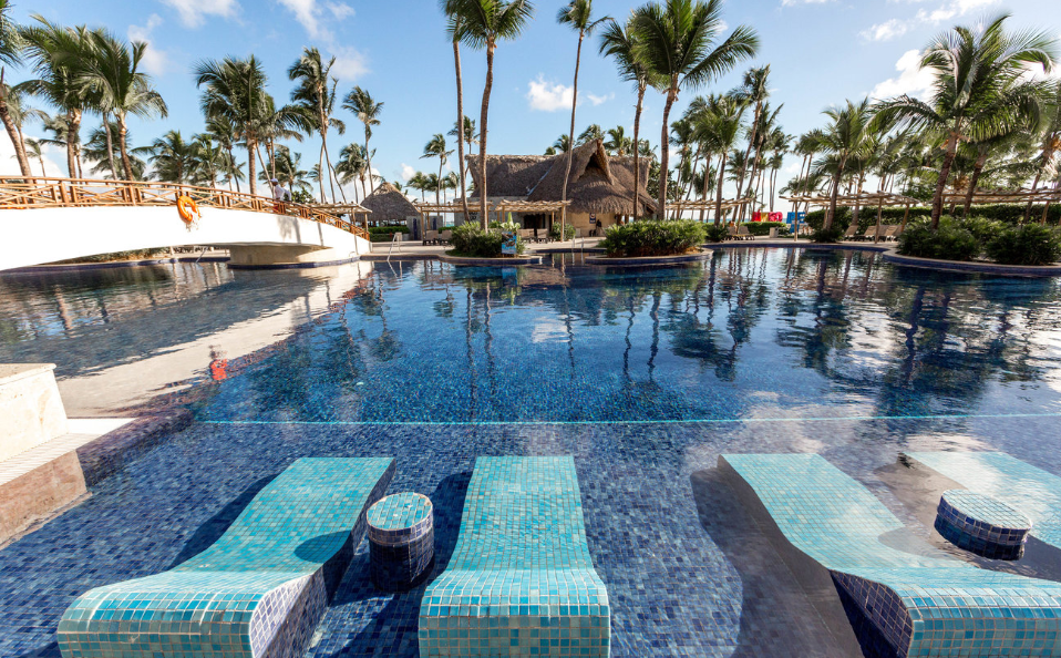 Barceló Bávaro Palace Review: Is It Worth the Hype?